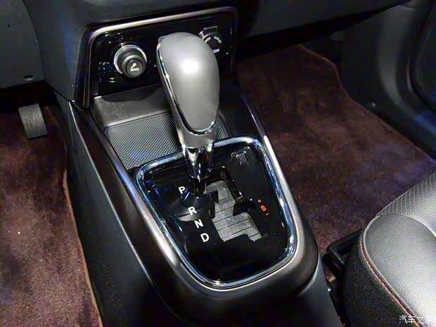 長(zhǎng)安汽車 長(zhǎng)安CS15 2016款 基本型 長(zhǎng)安汽車 長(zhǎng)安CS15 2016款 基本型