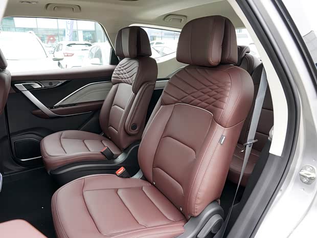 吉利新能源 嘉际新能源 2022款 1.5TD PHEV 白金尊贵型