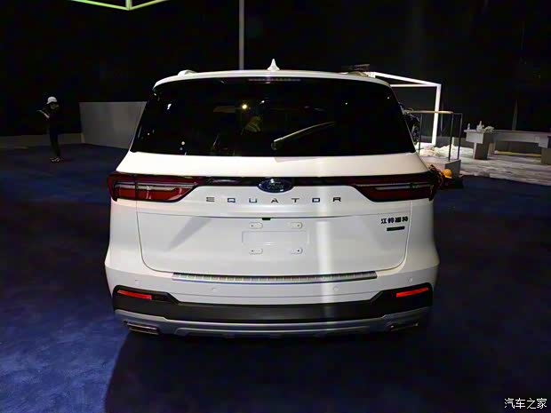 江鈴福特 領(lǐng)裕 2021款 5座基本型