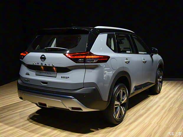 东风日产 奇骏 2022款 1.5T CVT 4WD高配版 东风日产 奇骏 2022款 1.5T CVT 4WD高配版