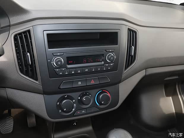 上汽通用五菱 五菱荣光新卡 2021款 1.8L基本型单排双后轮LJ479Q6 上汽通用五菱 五菱荣光新卡 2021款 1.8L基本型单排双后轮LJ479Q6