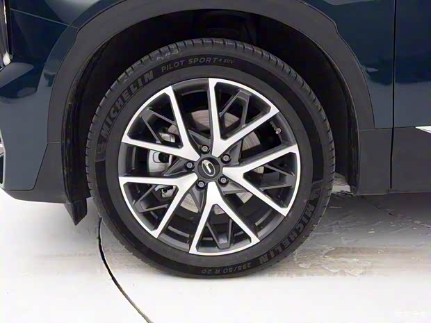 廣汽乘用車 傳祺GS8 2022款 2.0TGDI 四驅(qū)豪華智聯(lián)版（七座）