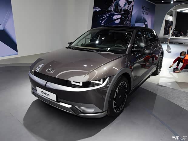 現(xiàn)代(進(jìn)口) IONIQ(艾尼氪)5 2021款 基本型