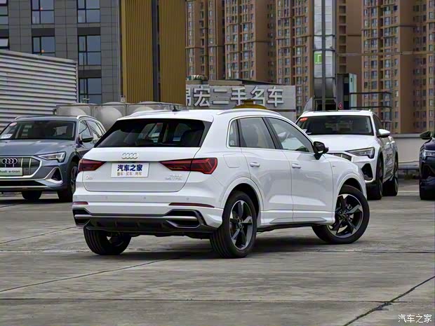 一汽奥迪 奥迪Q3 2022款 35 TFSI 时尚动感型