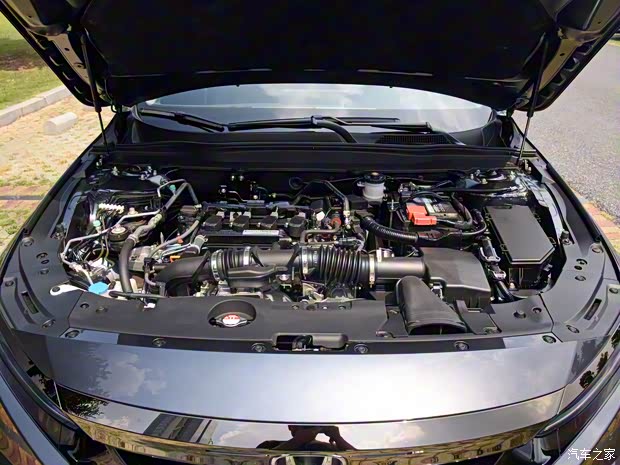 广汽本田 雅阁 2022款 260TURBO 幻夜·旗舰版 广汽本田 雅阁 2022款 260TURBO 幻夜·旗舰版