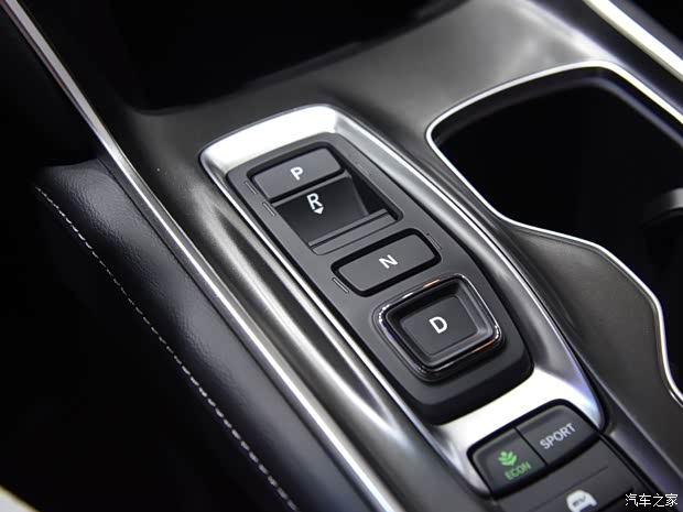 广汽本田 雅阁 2022款 2.0 i-MMD混动 幻夜·锐尊版