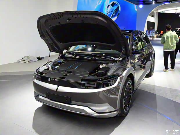 現(xiàn)代(進(jìn)口) IONIQ(艾尼氪)5 2021款 基本型 現(xiàn)代(進(jìn)口) IONIQ(艾尼氪)5 2021款 基本型