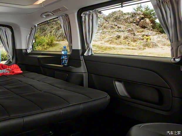 奔馳(進(jìn)口) 奔馳V級(jí)(進(jìn)口) 2017款 Marco Polo Horizon