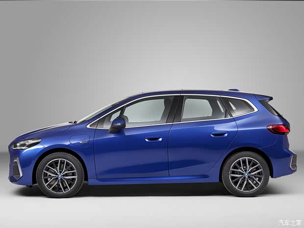 宝马(进口) 宝马2系旅行车新能源(进口) 2022款 230e xDrive M Sport 欧洲版 宝马(进口) 宝马2系旅行车新能源(进口) 2022款 230e xDrive M Sport 欧洲版