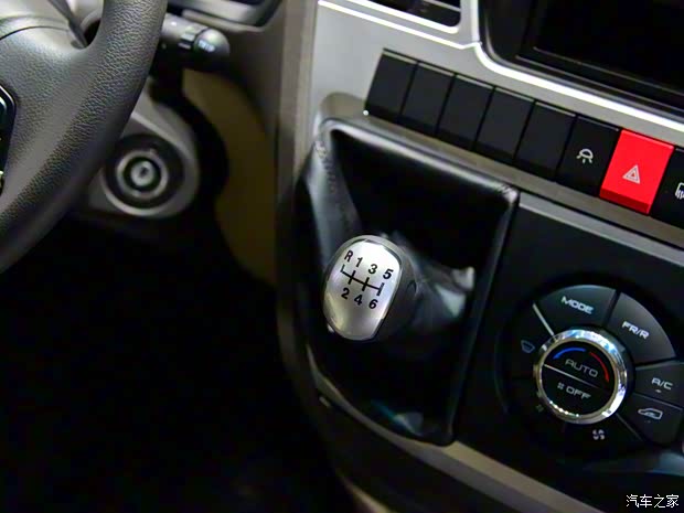 南京依維柯 寶迪 2016款 3.0T-A42尊享版高頂F1C