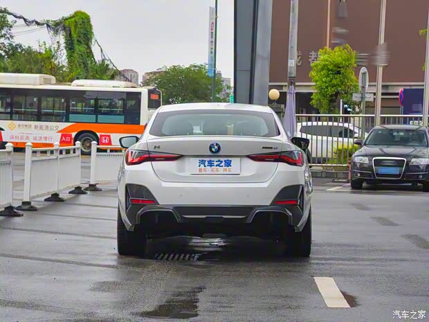 宝马(进口) 宝马i4 2022款 eDrive40