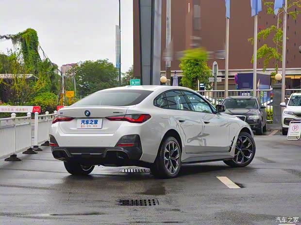 宝马(进口) 宝马i4 2022款 eDrive40 宝马(进口) 宝马i4 2022款 eDrive40