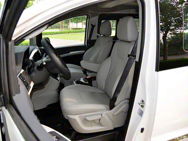 江淮汽车 瑞风M4 2016款 2.0L 手动智能豪华型