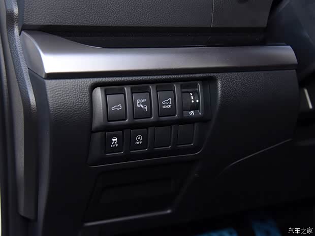 斯巴鲁 傲虎 2016款 2.5i 运动导航版