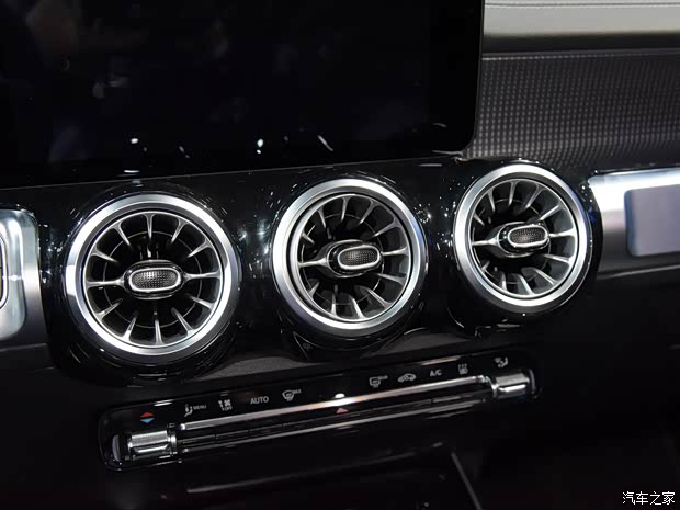 北京奔驰 奔驰EQB 2021款 EQB 350 4MATIC 北京奔驰 奔驰EQB 2021款 EQB 350 4MATIC