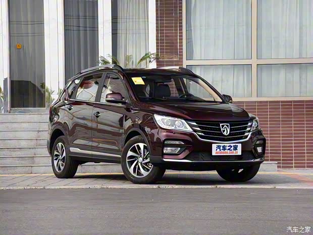 上汽通用五菱 寶駿560 2017款 1.5T DCT旗艦型 7座