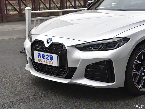 宝马(进口) 宝马i4 2022款 eDrive40