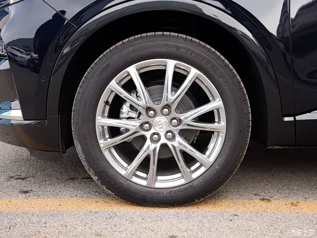 上汽通用别克 昂科旗 2022款 28T 四驱尊享旗舰型