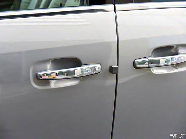 上汽通用别克 别克GL8 2017款 25S 基本型