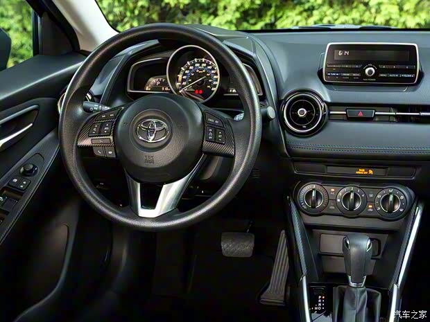 豐田(進(jìn)口) YARiS(海外) 2016款 Sedan