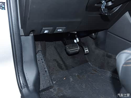 如果车上装备了esp,则可以让车辆按照驾驶员的意图行驶,及时修正方向