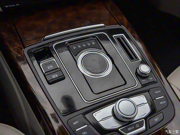 眾泰汽車 眾泰Z700 2018款 Z700H 1.8T DCT旗艦型