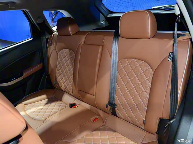 东风启辰 启辰T70 2018款 2.0L CVT睿享运动版