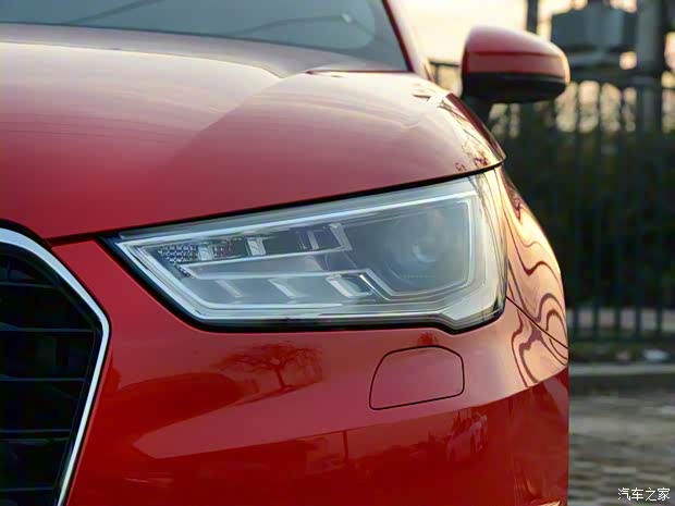 奥迪(进口) 奥迪A1 2016款 30 TFSI Sportback豪华型