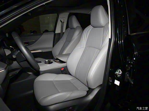 一汽丰田 凌放HARRIER 2022款 双擎 2.5L CVT两驱基本型