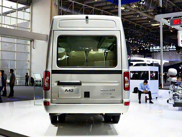 南京依維柯 寶迪 2016款 3.0T-A42尊享版高頂F1C