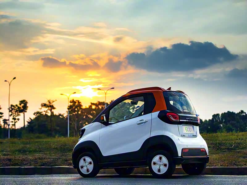 【图解图片_商丘裕华五菱宝骏汽车宝骏E100图