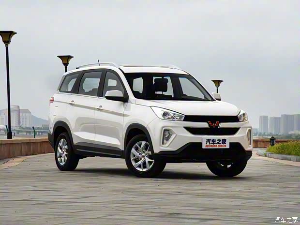 上汽通用五菱 五菱宏光S3 2017款 1.5L 基本型