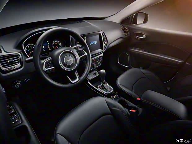 广汽菲克Jeep 指南者 2017款 200T 臻享版 广汽菲克Jeep 指南者 2017款 200T 臻享版