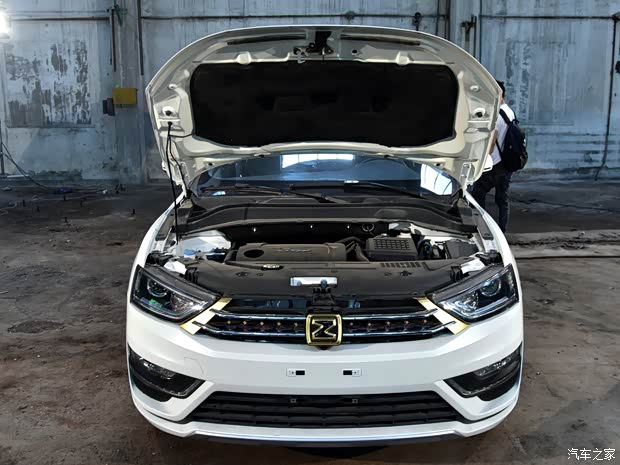 众泰汽车 众泰SR7 2016款 1.5T GAL限量版