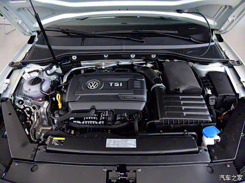 【图】一汽大众迈腾B8哈密庞大一众到店实拍