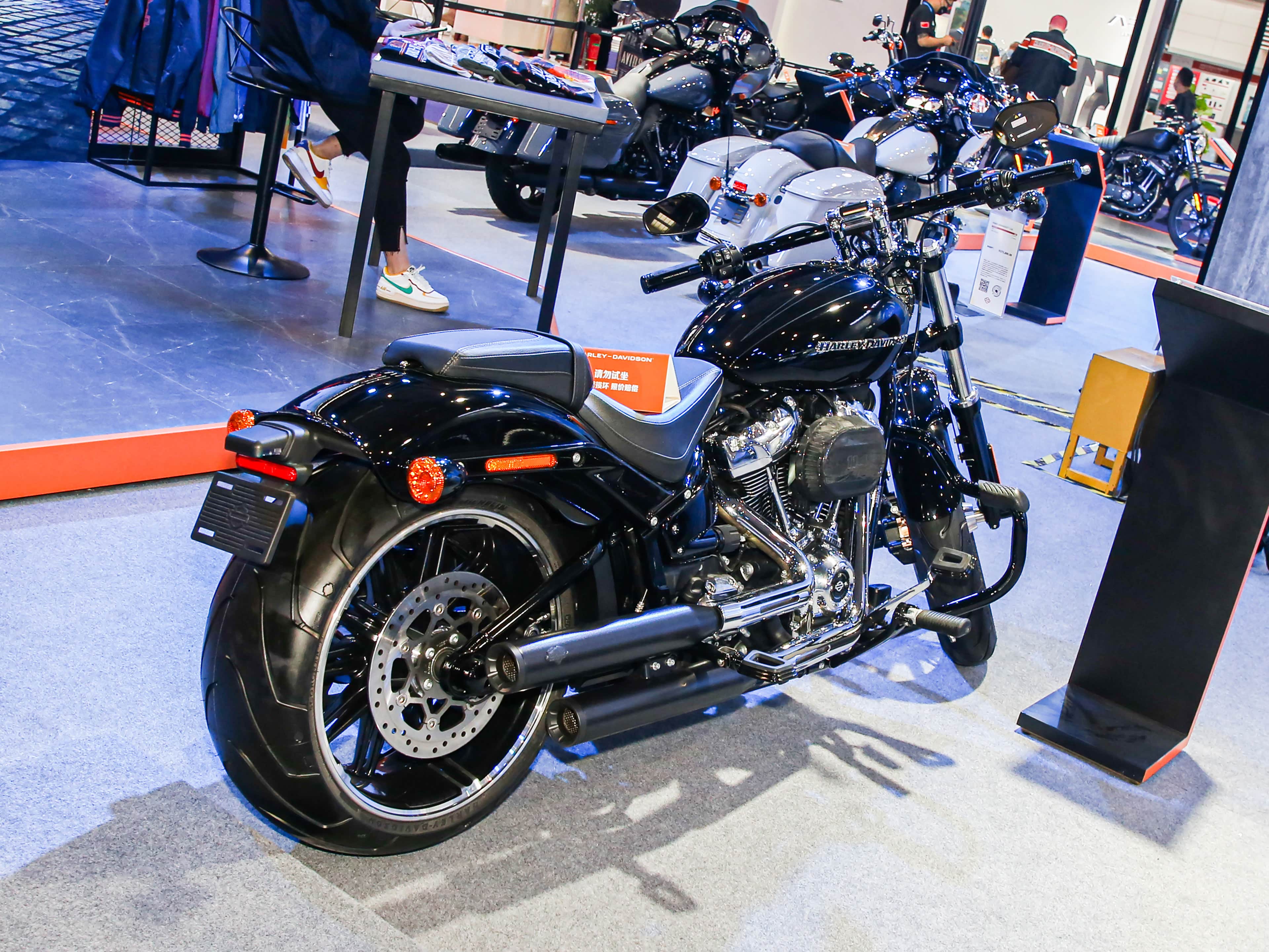 哈雷戴维森突破者Breakout】哈雷戴维森突破者Breakout报价_哈雷戴维森突破者Breakout图片_汽车之家