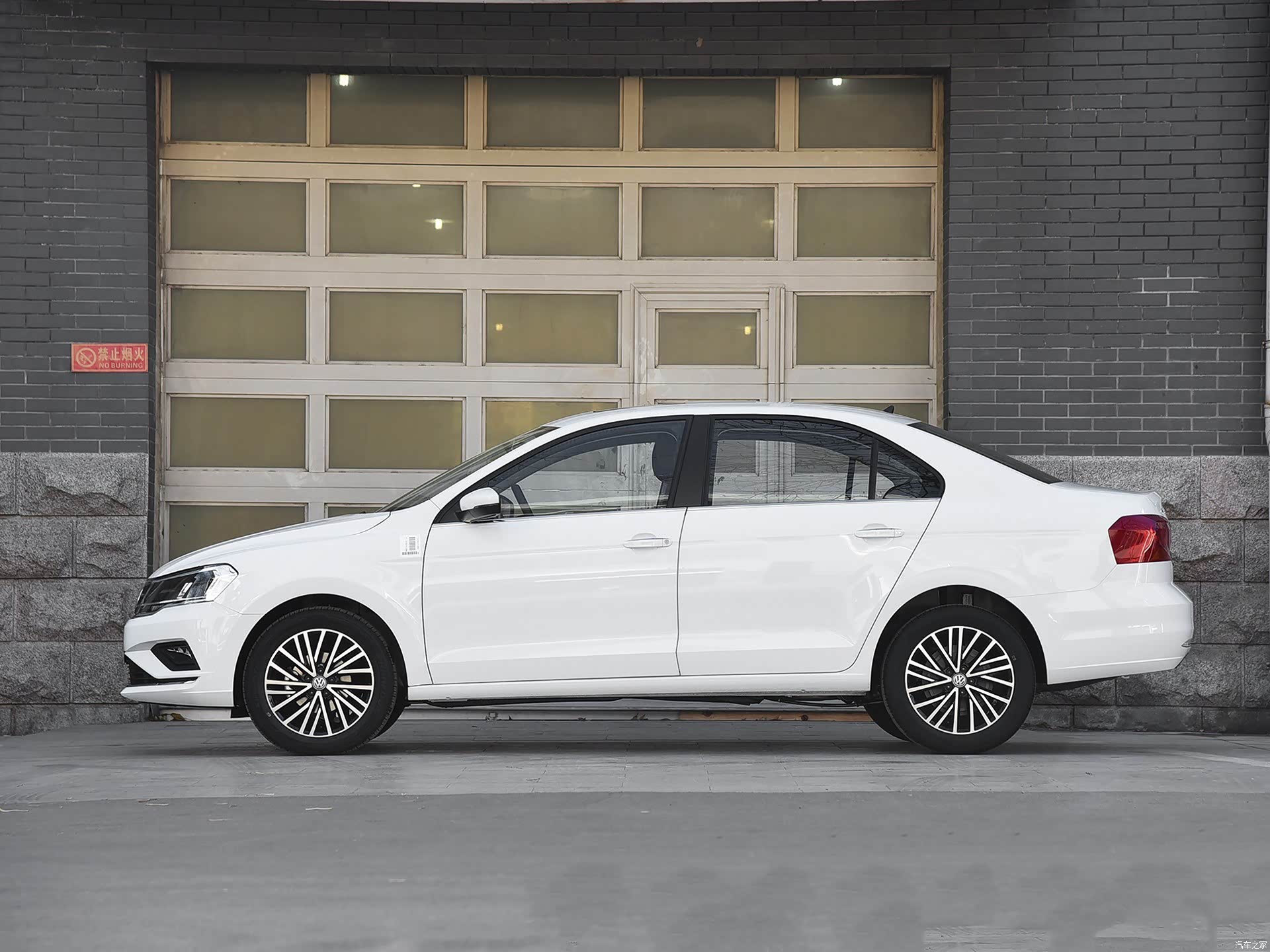 降价通知:捷达综合优惠2.8万!