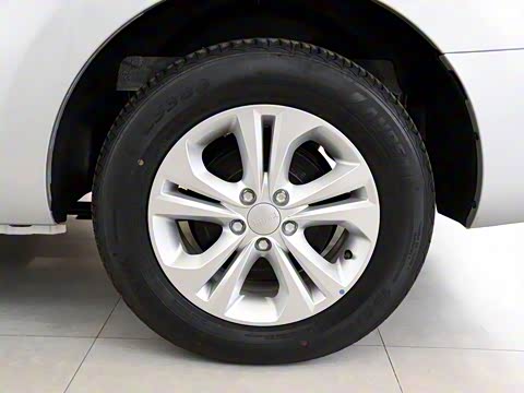 2018�� 1.6L �ֶ������� ��V