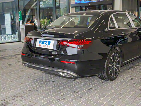 2022�� �Ŀ��� E 350 e L ���ʽ��϶����γ�