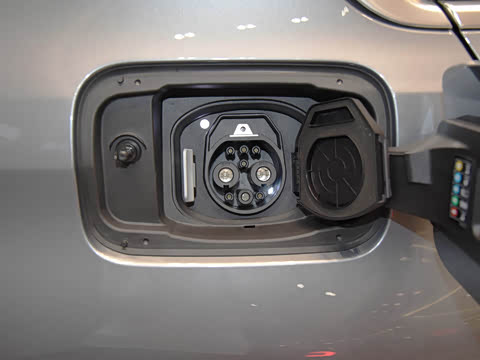 2022�� eDrive 35 L