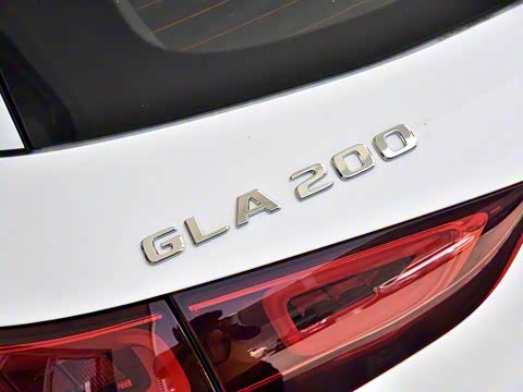 2020�� GLA 200