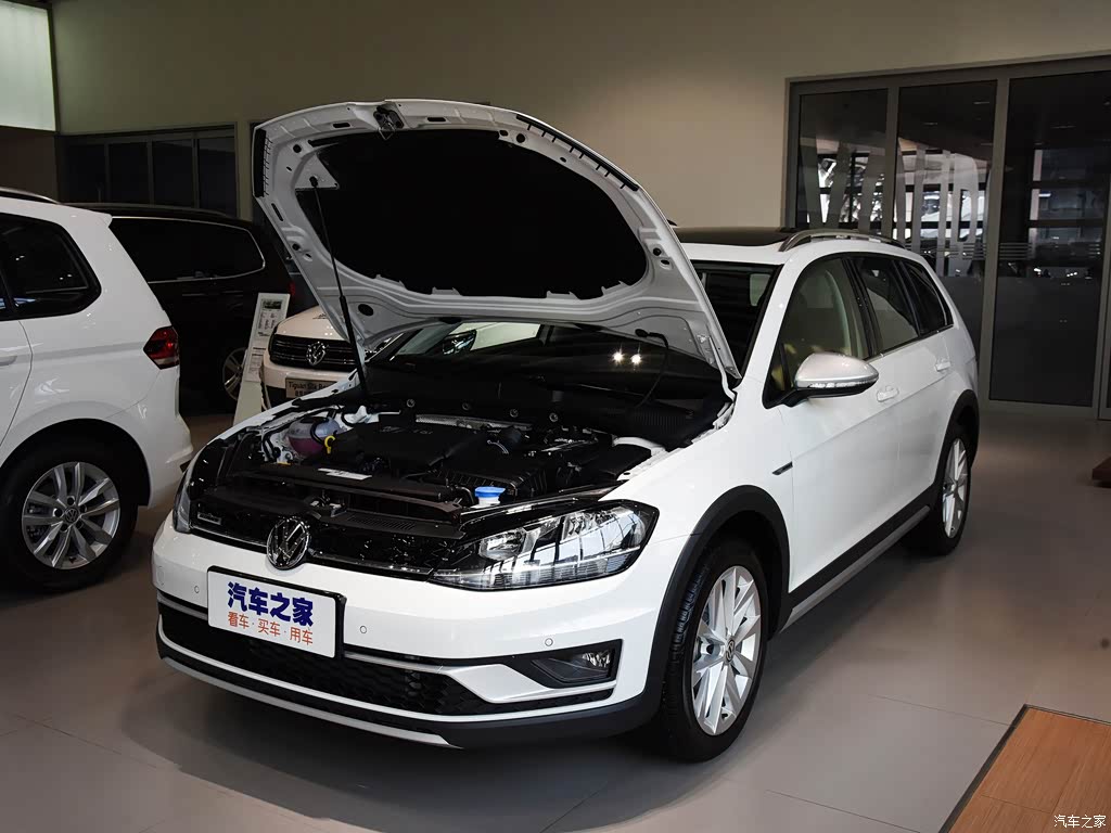 8tsi 旅行版此配置为选装,请以实车为准 车辆提供:北京骏宝捷汽车销售