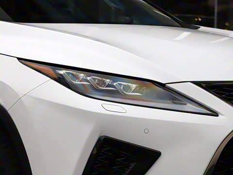 2020�� �Ŀ� 300 ����F SPORT