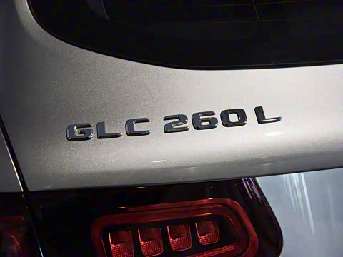 2020�� GLC 260 L 4MATIC ������