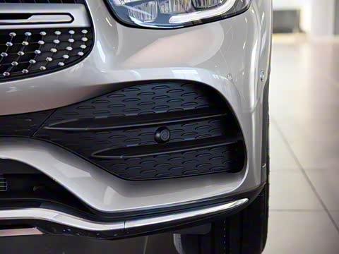 2020�� GLC 260 L 4MATIC ������