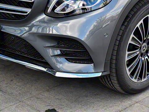 2019�� GLC 260 4MATIC ������