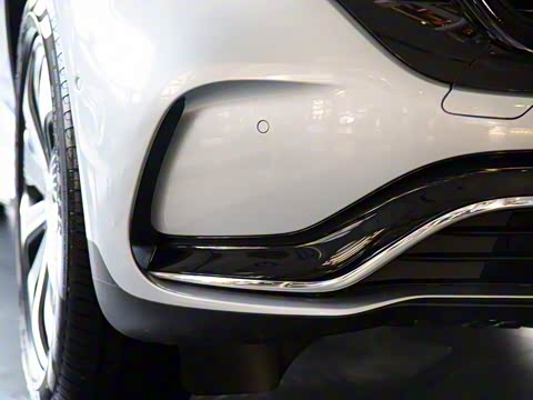 2020�� EQC 400 4MATIC ������ 1886������