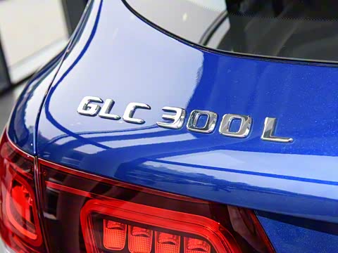 2020�� �Ŀ� GLC 300 L 4MATIC ������