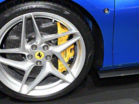 2019�� Tributo 3.9T V8