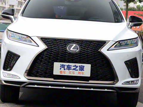 2020�� �Ŀ� 300 ����F SPORT